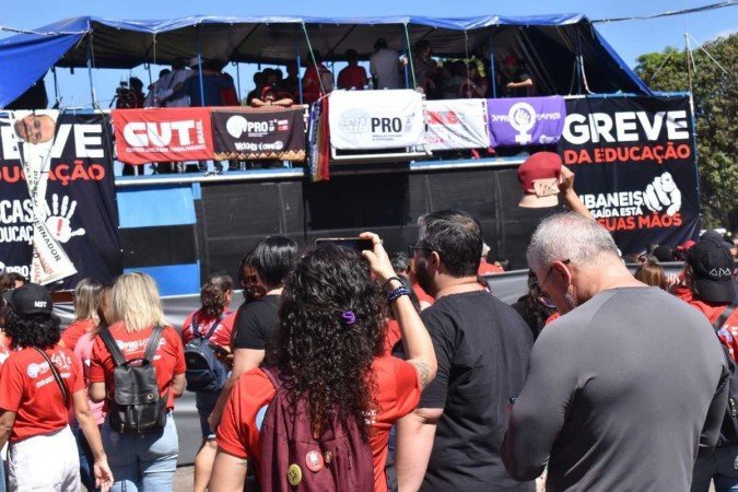 GDF e Sinpro vão definir o calendário de reposição das aulas