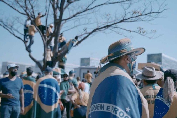 Cenas do document&aacute;rio extremistas.br, da Globoplay, dirigido por Caio Cavechini