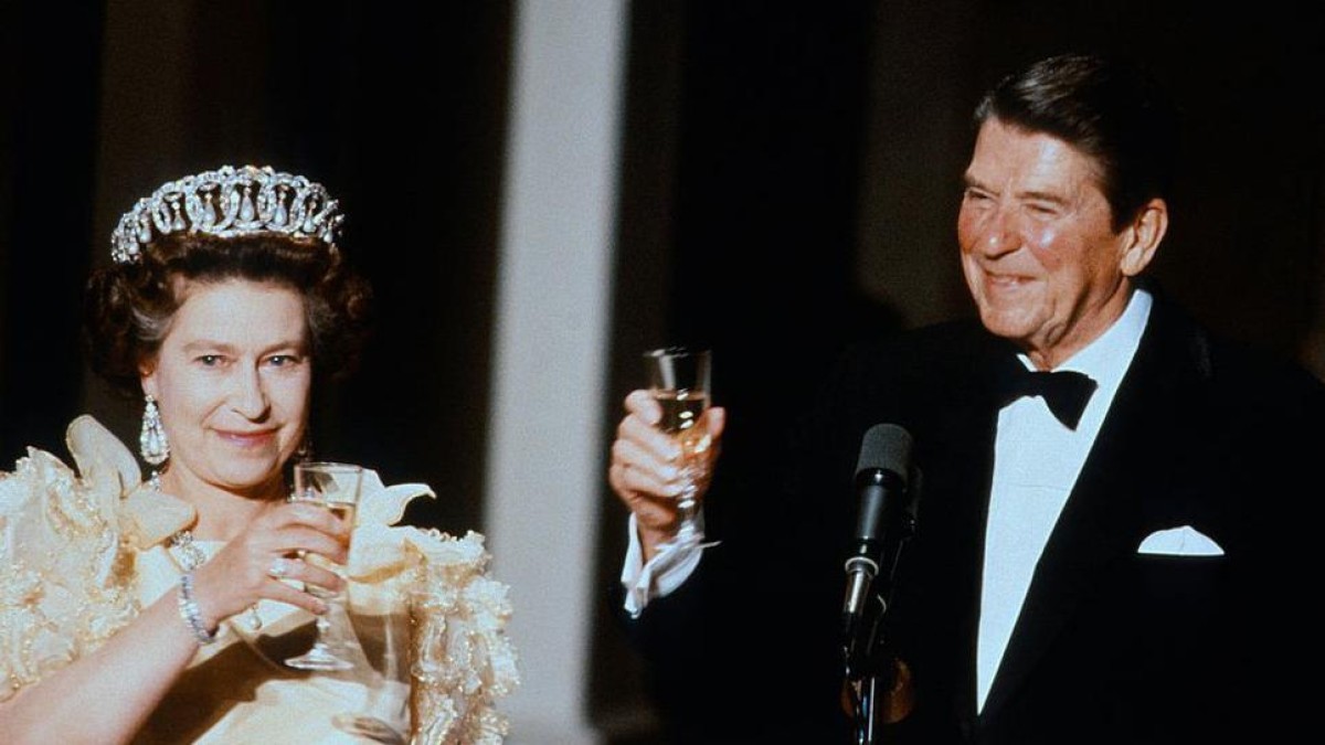 Documentos do FBI revelam plano para matar rainha Elizabeth 2ª durante visita aos EUA em 1983