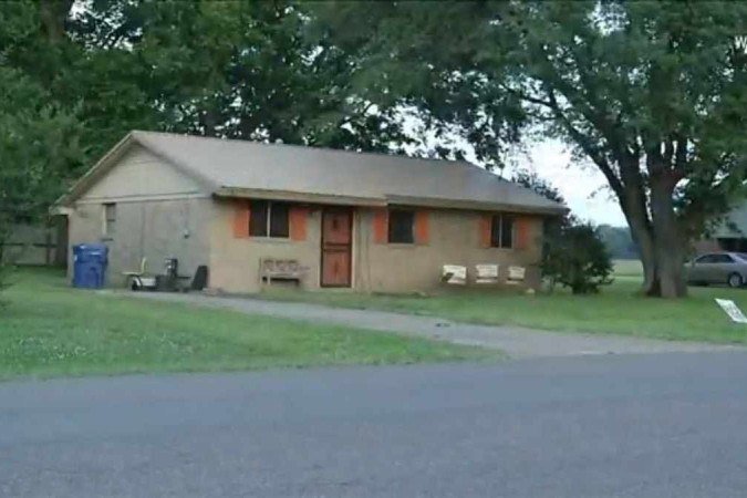 Casa de Aderrien Murry foi isolada para investigação do episódio que levou o garoto a um quadro clínico delicado