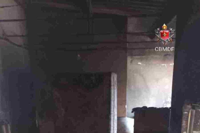 Todo o procedimento até o controle das chamas  levou cerca de 20 minutos até ser concluído