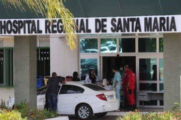 Funcionária do Hospital Regional de Santa Maria foi interceptada por seguranças na portaria da unidade de saúde com o bebê de apenas algumas horas - (crédito: Minervino Júnior/CB/D.A.Press) Funcionária do Hospital Regional de Santa Maria foi interceptada por seguranças na portaria da unidade de saúde com o bebê de apenas algumas horas - (crédito: Minervino Júnior/CB/D.A.Press)