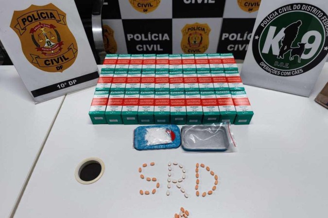 Como o suspeito foram encontradas 30 caixas de Cetamina, 45 comprimidos de Ecstasy e uma embalagem plástica, contendo uma droga conhecida como Nine - (crédito: Divulgação/PCDF)