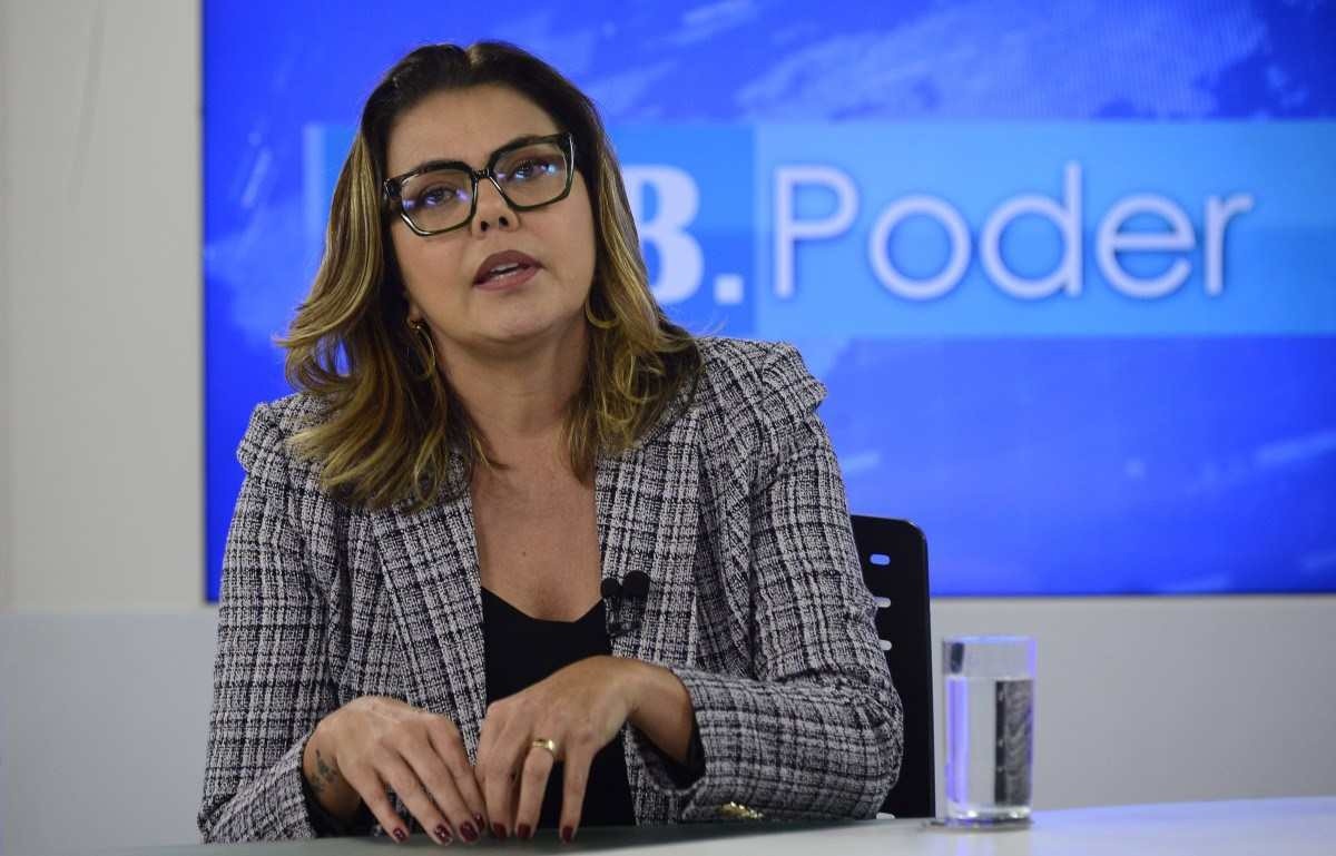 Veículo de senadora Leila Barros é leiloado por dívida com ex-partido