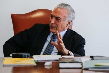 O ex-presidente Michel Temer disse não poder detalhar o conteúdo do encontro em Brasília por razões de confidencialidade profissional - (crédito: Carolina Antunes/PR) O ex-presidente Michel Temer disse não poder detalhar o conteúdo do encontro em Brasília por razões de confidencialidade profissional - (crédito: Carolina Antunes/PR)
