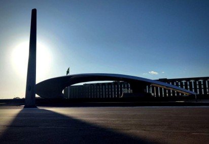 Bom dia, Brasília! Previsão é de calor pela manhã e chuvas no fim do dia -  (crédito: Ed Alves/CB)