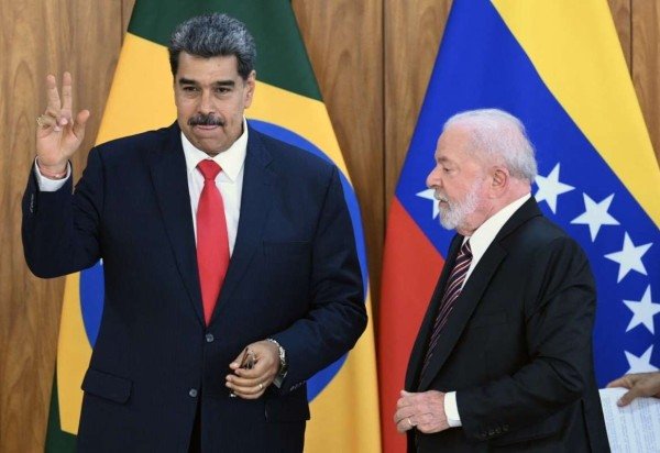 Mesmo sendo simpático ao líder venezuelano, Lula transmitiu uma 'crescente preocupação' em relação à situação -  (crédito:  EVARISTO SA/AFP)