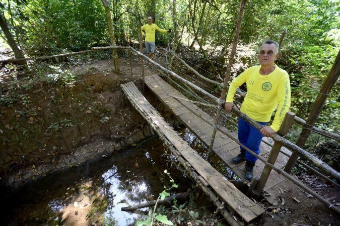  31/05/2023 Crédito: Marcelo Ferreira/CB/D.A Press. Brasil. Brasilia - DF -  Semana do meio ambiente. Sobradinho 1, quadra 1, local R.R.P Moura, Antônio Moura faz um trabalho de reflorestamento e cuidado da mata nativa, próximo ao Córrego Sobradinho.