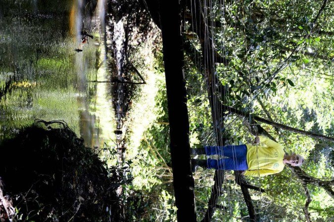  31/05/2023 Cr..dito: Marcelo Ferreira/CB/D.A Press. Brasil. Brasilia - DF -  Semana do meio ambiente. Sobradinho 1, quadra 1, local R.R.P Moura, Ant..nio Moura faz um trabalho de reflorestamento e cuidado da mata nativa, pr..ximo ao C..rrego Sobradinho.
    