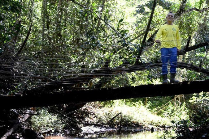  31/05/2023 Crédito: Marcelo Ferreira/CB/D.A Press. Brasil. Brasilia - DF -  Semana do meio ambiente. Sobradinho 1, quadra 1, local R.R.P Moura, Antônio Moura faz um trabalho de reflorestamento e cuidado da mata nativa, próximo ao Córrego Sobradinho.