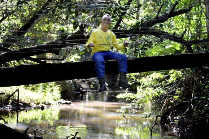  31/05/2023 Crédito: Marcelo Ferreira/CB/D.A Press. Brasil. Brasilia - DF -  Semana do meio ambiente. Sobradinho 1, quadra 1, local R.R.P Moura, Antônio Moura faz um trabalho de reflorestamento e cuidado da mata nativa, próximo ao Córrego Sobradinho.