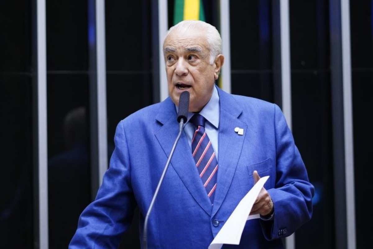 Apenas dois deputados do PL não assinaram pedido de urgência para projeto de anistia