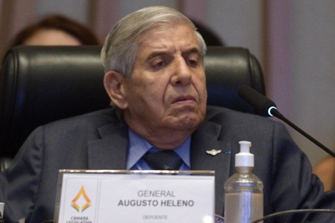 Defesa do general Augusto Heleno pediu dispensa da CPMI, mas não obteve êxito -  (crédito:  Ed Alves/CB/DA.Press)