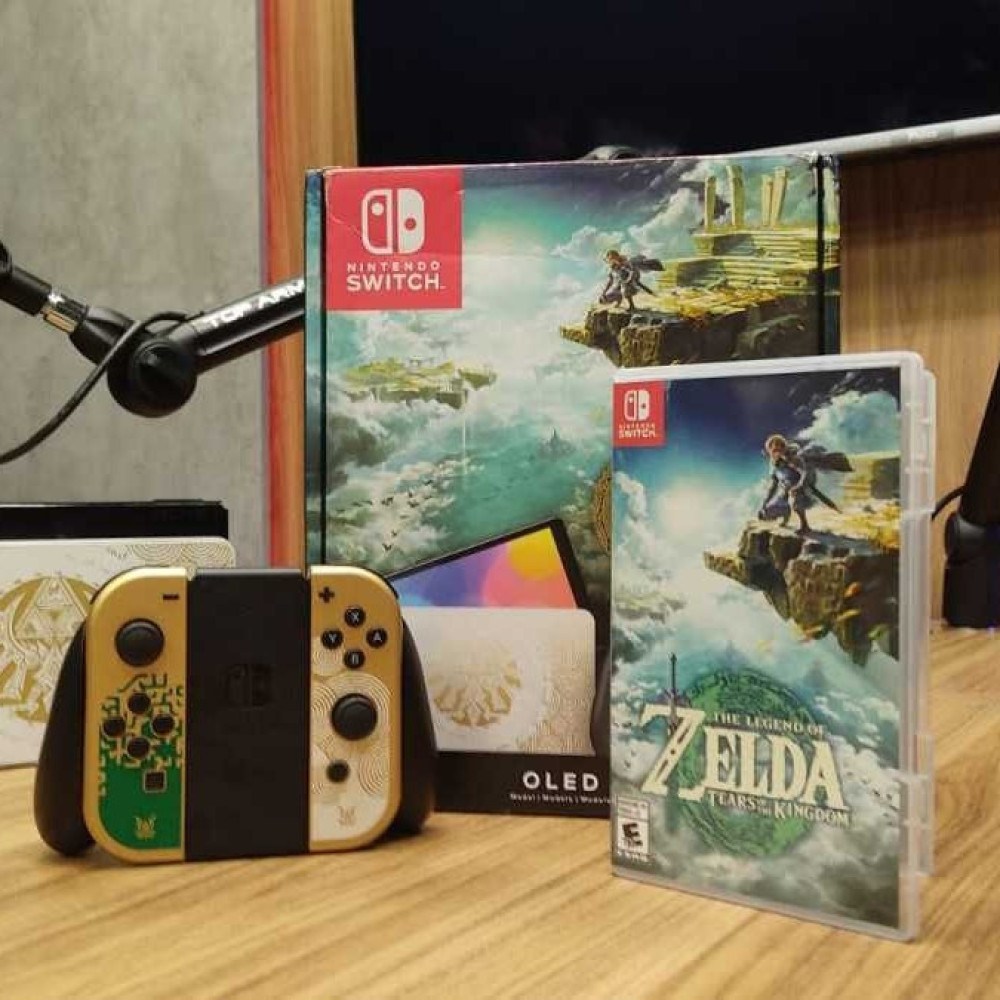 Nintendo Switch OLED Edição Limitada + Jogo The Legend of Zelda: Tears of  the Kingdom