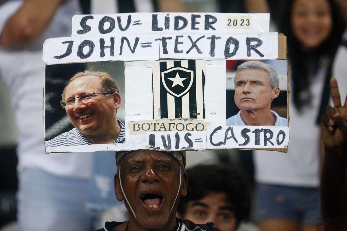 Botafogo troca ostentação em ranking financeiro por liderança do Brasileirão