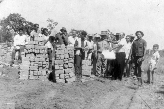 Crédito: Arquivo CB/D.A Press. Brasil. Brasilia - DF. Primeiros barracos na Vila Dimas em Taguatinga.
Localizacao no Acervo Fisico: Pasta: TAGUATINGA