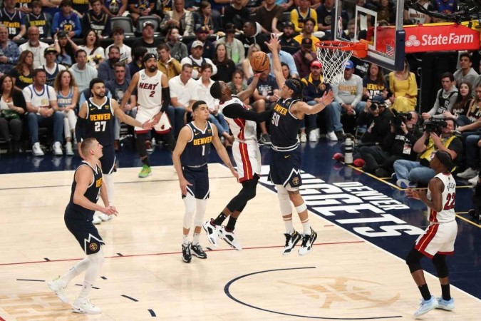 Miami Heat vence Denver Nuggets no segundo jogo da final e empata série