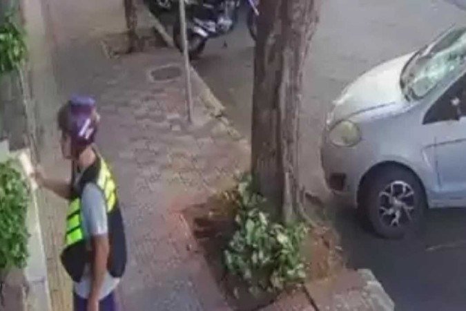 Entregador disse que o valor não poderia ser pago em dinheiro - (crédito: Arquivo Pessoal) Entregador disse que o valor não poderia ser pago em dinheiro - (crédito: Arquivo Pessoal)