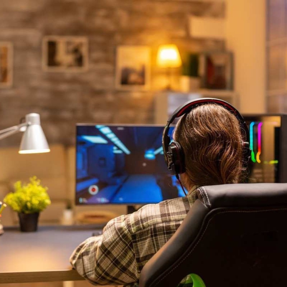 Menina de 13 anos gasta o equivalente a R$ 310 mil em jogos online