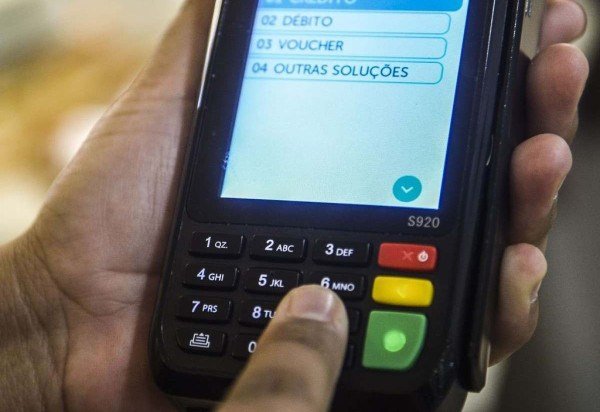 Máquina eletrônica de pagamentos para uso de cartão de crédito -  (crédito:  Marcello Casal Jr/Agência Brasil)