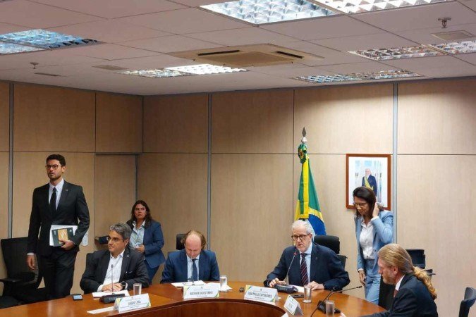 O secretário extraordinário de Controle do Desmatamento e Ordenamento Ambiental Territorial, André Lima, afirmou que houve queda no desmatamento da Amazônia nos primeiros cinco meses do ano - (crédito: Victor Correia/CB/D.A. Press) O secretário extraordinário de Controle do Desmatamento e Ordenamento Ambiental Territorial, André Lima, afirmou que houve queda no desmatamento da Amazônia nos primeiros cinco meses do ano - (crédito: Victor Correia/CB/D.A. Press)