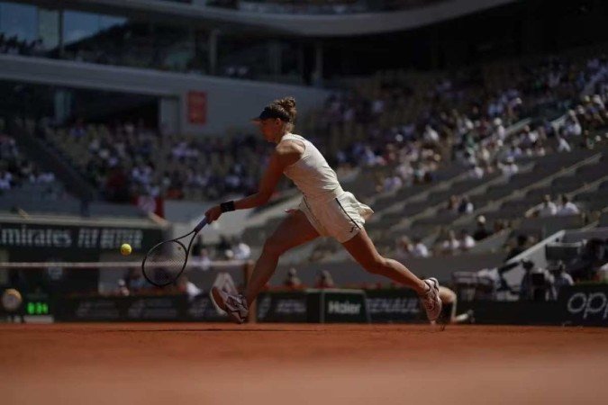 Bia Haddad em ação na bela campanha em Roland Garros: 11ª do ranking da WTA se exibirá em Brasília - (crédito: Corinne Dubreuil/FFT) Bia Haddad em ação na bela campanha em Roland Garros: 11ª do ranking da WTA se exibirá em Brasília - (crédito: Corinne Dubreuil/FFT)