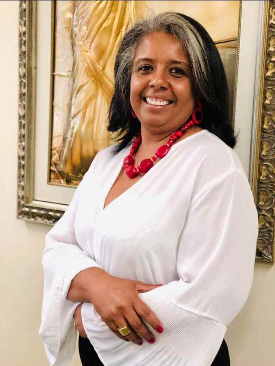 Advogada Núbia Bragança busca ser a primeira mulher negra a ocupar uma cadeira na Corte