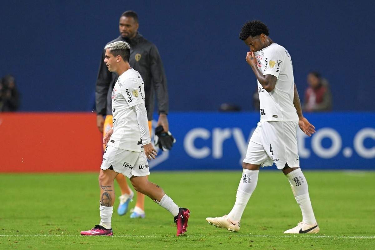 Os experientes Fagner e Gil n&atilde;o esconderam a decep&ccedil;&atilde;o com o resultado