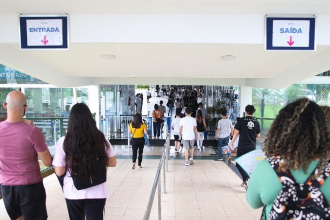 Em datas próximas às da abertura de inscrições de cada seleção, o MEC divulgará os quantitativos de vagas a serem ofertadas em cada programa - (crédito: Valter Campanato/Agência Brasil) Em datas próximas às da abertura de inscrições de cada seleção, o MEC divulgará os quantitativos de vagas a serem ofertadas em cada programa - (crédito: Valter Campanato/Agência Brasil)