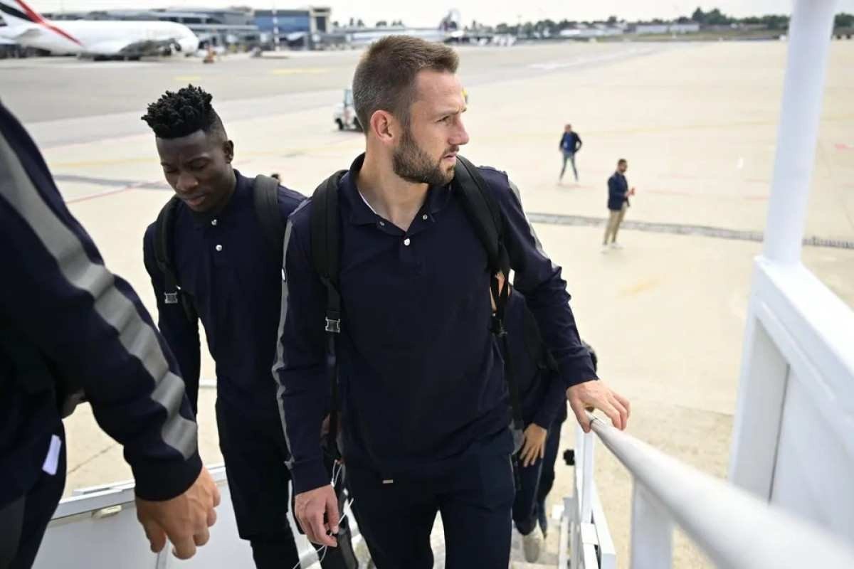 Volante Brozovic (D) e o goleiro Onana são os pilares da Inter de Milão