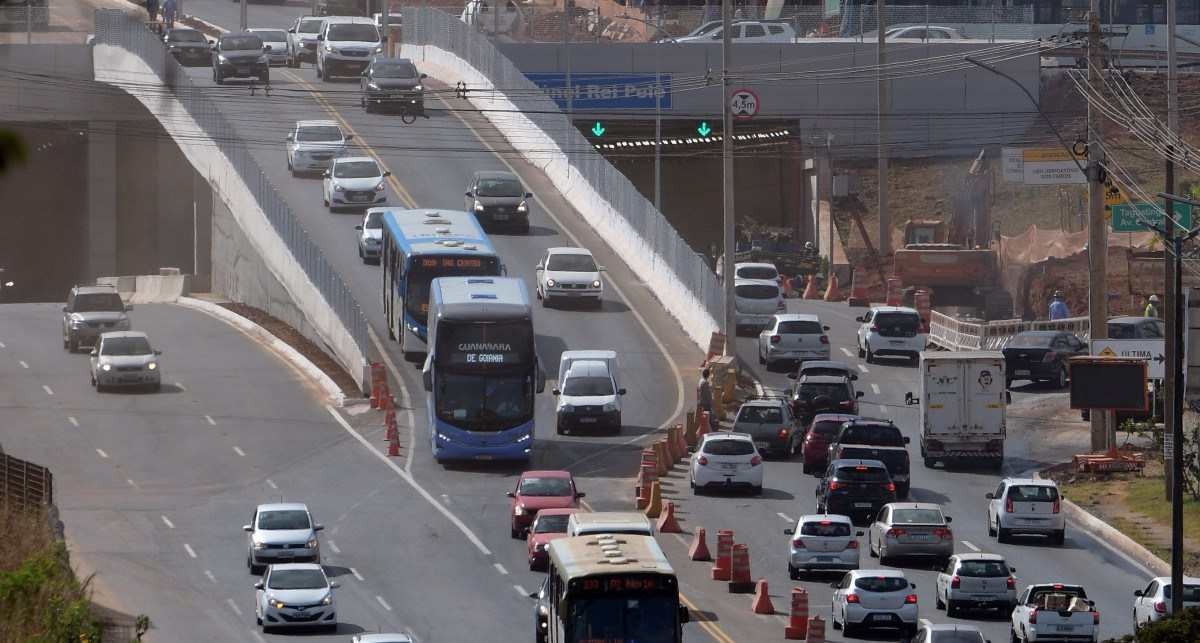 Corredor exclusivo para ônibus do Túnel Rei Pele está liberado