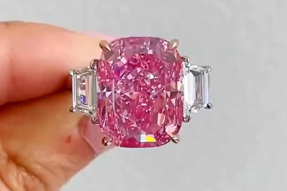 Em apenas 2 minutos de leilão, diamante rosa é vendido por US$ 34 milhões