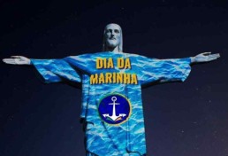Marinha celebra data e Cristo é pintado com as cores da força