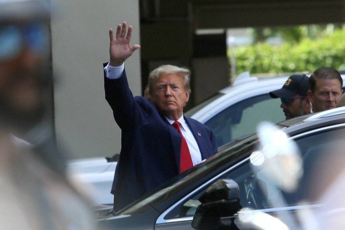 Trump, de 77 anos, é o favorito para a nomeação presidencial republicana, e o julgamento começará próximo ao final da campanha das primárias para a escolha do candidato do partido. - (crédito: Getty Images via AFP) Trump, de 77 anos, é o favorito para a nomeação presidencial republicana, e o julgamento começará próximo ao final da campanha das primárias para a escolha do candidato do partido. - (crédito: Getty Images via AFP)