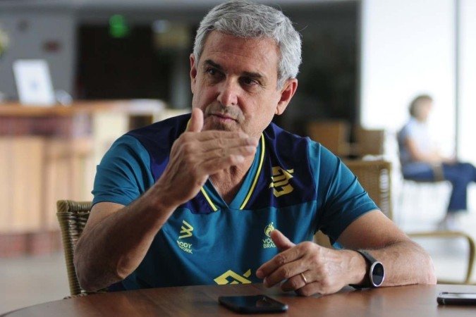 Mesmo sem estabelecer prazo, técnico diz estar ciente que um dia o ciclo vai se fechar: "fico pensando que vai ter um fim"