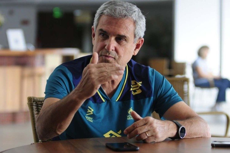 Mesmo sem estabelecer prazo, técnico diz estar ciente que um dia o ciclo vai se fechar: "fico pensando que vai ter um fim"