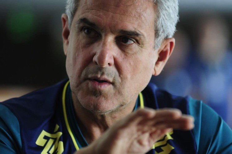 Treinador da Seleção Brasileira feminina rasgou elogios para jogadoras como Gabi e Júlia Bergmann