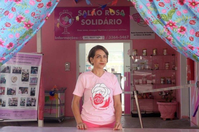  14/06/2023 Credito: Ed Alves/CB/DA.Press.Revista. Mulheres Fênix Rosa. Casinha Rosa.  Combate ao Câncer no DF. Na Foto, Fatima Cardoso. 