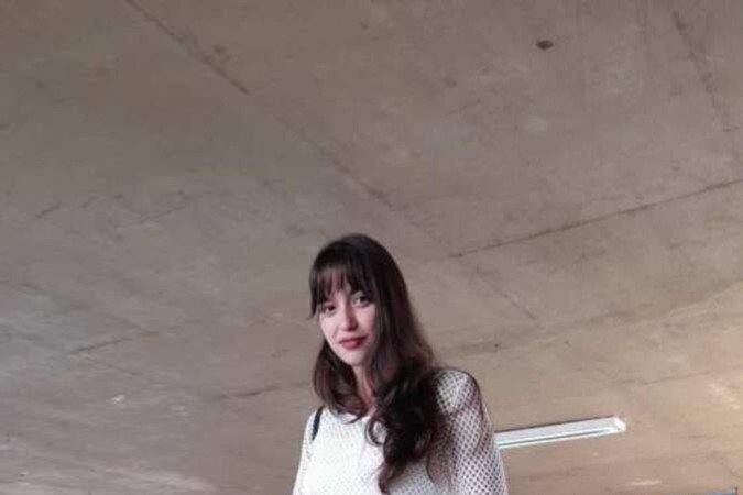 Raquel Valadares, 20, é aluna de estatística e gosta de looks elegantes. Inspira-se no estilo da designer de moda Vivienne Westwood e não abre mão de uma boa bota