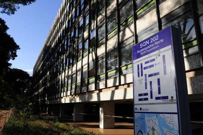 Objetivo da Câmara com as reformas é acabar com o auxílio-moradia