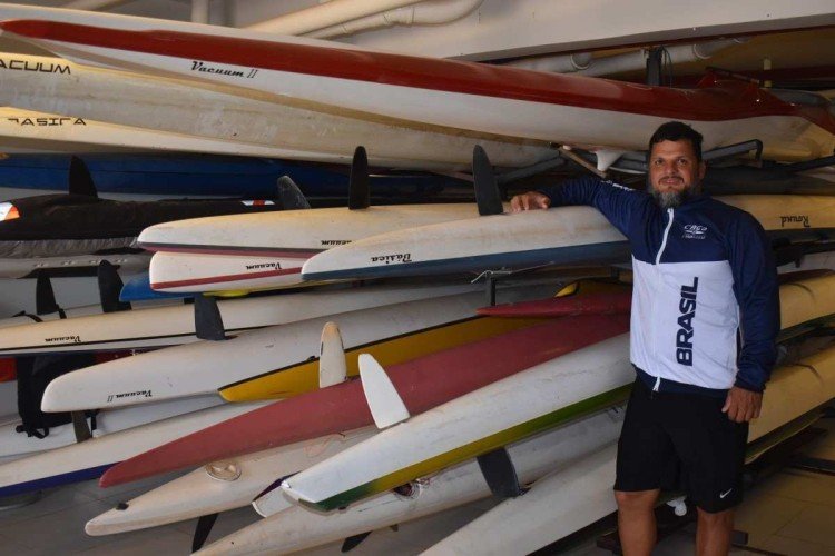  15/06/2023. Cr&eacute;dito: Mariana Lins/Esp.CB/D.A Press.Atletas Paraolimpicos,Clube da Aeronautica ,Na foto o Treinador Paulo Salom&atilde;o.