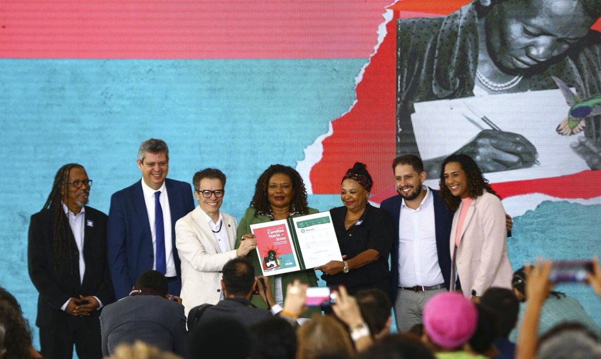 Mais de 2,6 mil escritoras se inscrevem no Prêmio Carolina de Jesus