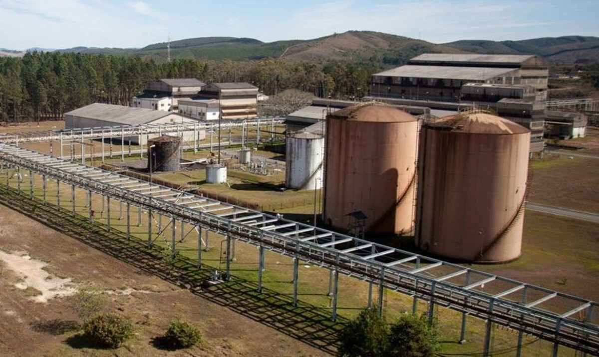 Barragem de antiga mina de urânio em MG entra em estado de emergência