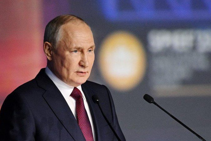 Putin participou de reunião com líderes de países africanos
- (crédito: Reuters via BBC) Putin participou de reunião com líderes de países africanos
- (crédito: Reuters via BBC)