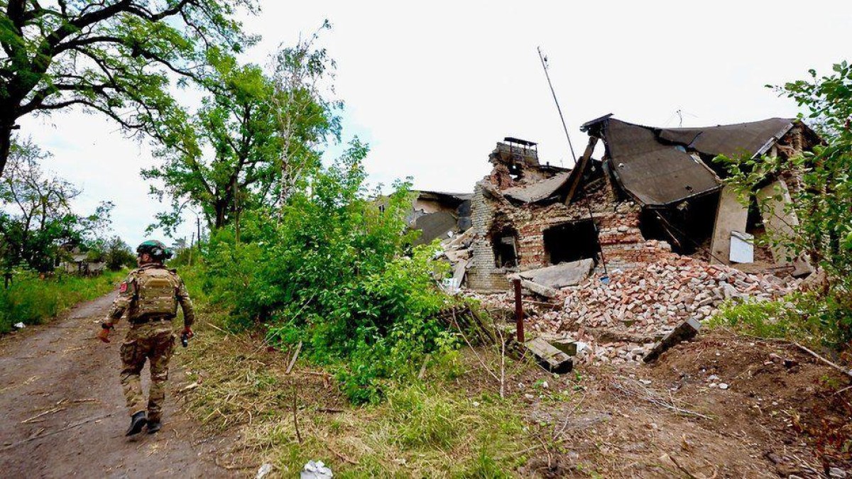 Guerra na Ucrânia: a situação na linha de frente dos ataques às trincheiras russas