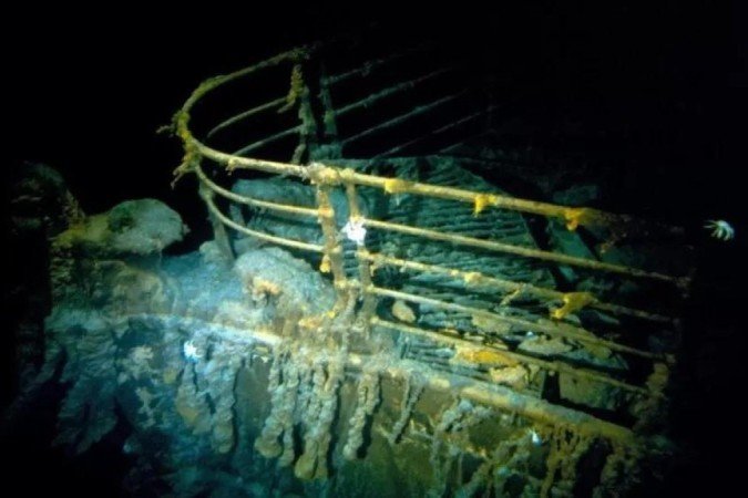 Restos do Titanic estão a 3.800m de profundidade no fundo do Atlântico - (crédito: Reuters) Restos do Titanic estão a 3.800m de profundidade no fundo do Atlântico - (crédito: Reuters)