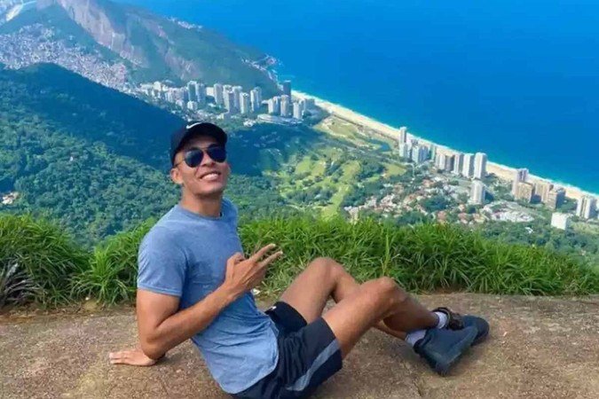Ben Mendes tem mais de 1 milhão de seguidores em seu canal do YouTube - (crédito: Reprodução/Redes Sociais) Ben Mendes tem mais de 1 milhão de seguidores em seu canal do YouTube - (crédito: Reprodução/Redes Sociais)