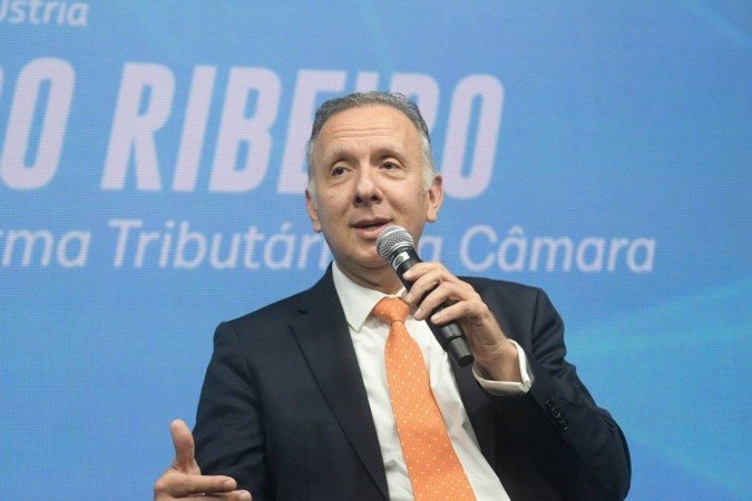 Deputado Aguinaldo Ribeiro (PP-PB), relator da reforma tributária, apresentou nova versão do texto - (crédito: Ed Alves/CB) Deputado Aguinaldo Ribeiro (PP-PB), relator da reforma tributária, apresentou nova versão do texto - (crédito: Ed Alves/CB)