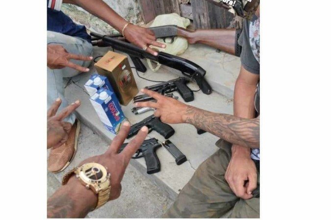 Grupo ostentava vídeos e fotos com armas - (crédito: Material cedido ao Correio) Grupo ostentava vídeos e fotos com armas - (crédito: Material cedido ao Correio)