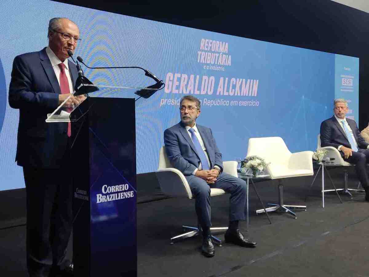 O presidente da República em exercício, Geraldo Alckmin, discursa no Correio Debate desta terça (20)